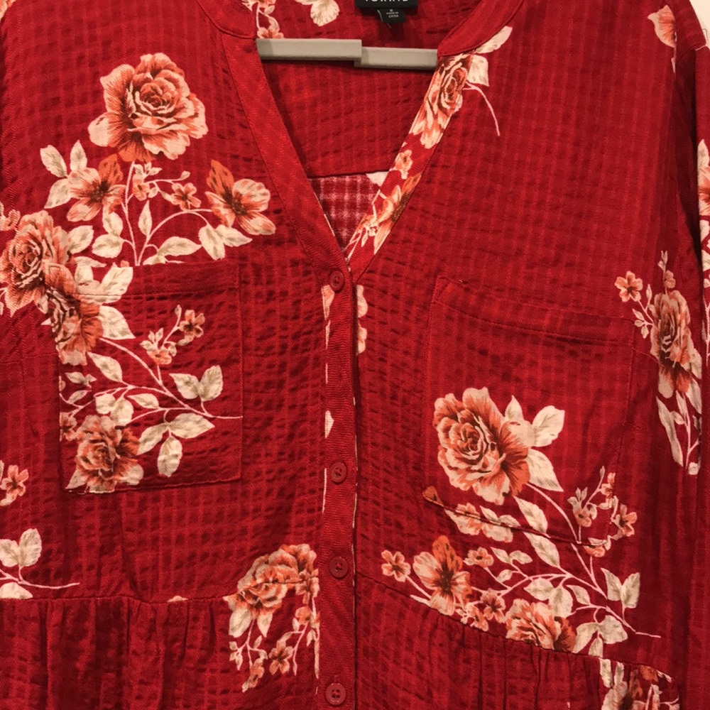 Torrid Red Floral Tunic - Picture 2 of 8